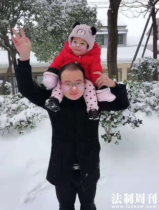 杨胜和她的宝贝女儿.jpg